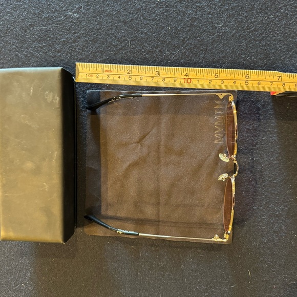 Stylish Gold Sunglasses by MVMT - Picture 6 of 8